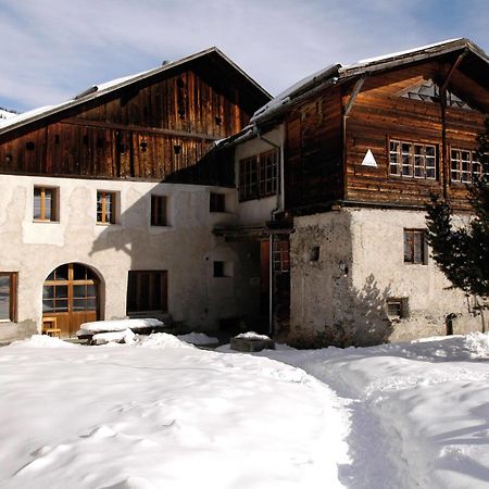 Sta-Maria Youth Hostel Santa Maria Val Muestair Екстериор снимка