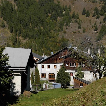 Sta-Maria Youth Hostel Santa Maria Val Muestair Екстериор снимка