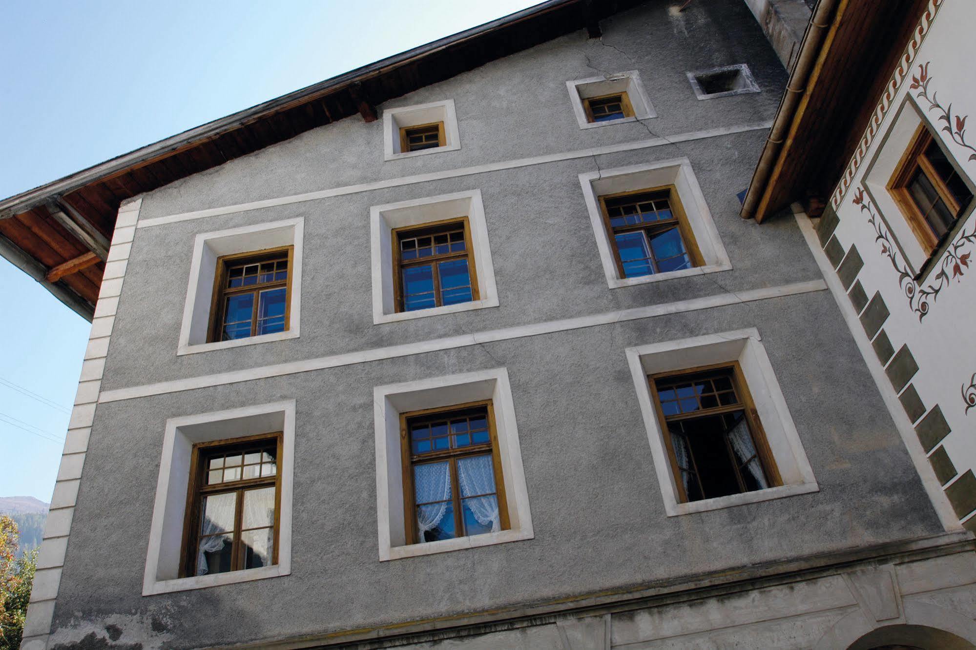 Sta-Maria Youth Hostel Santa Maria Val Muestair Екстериор снимка