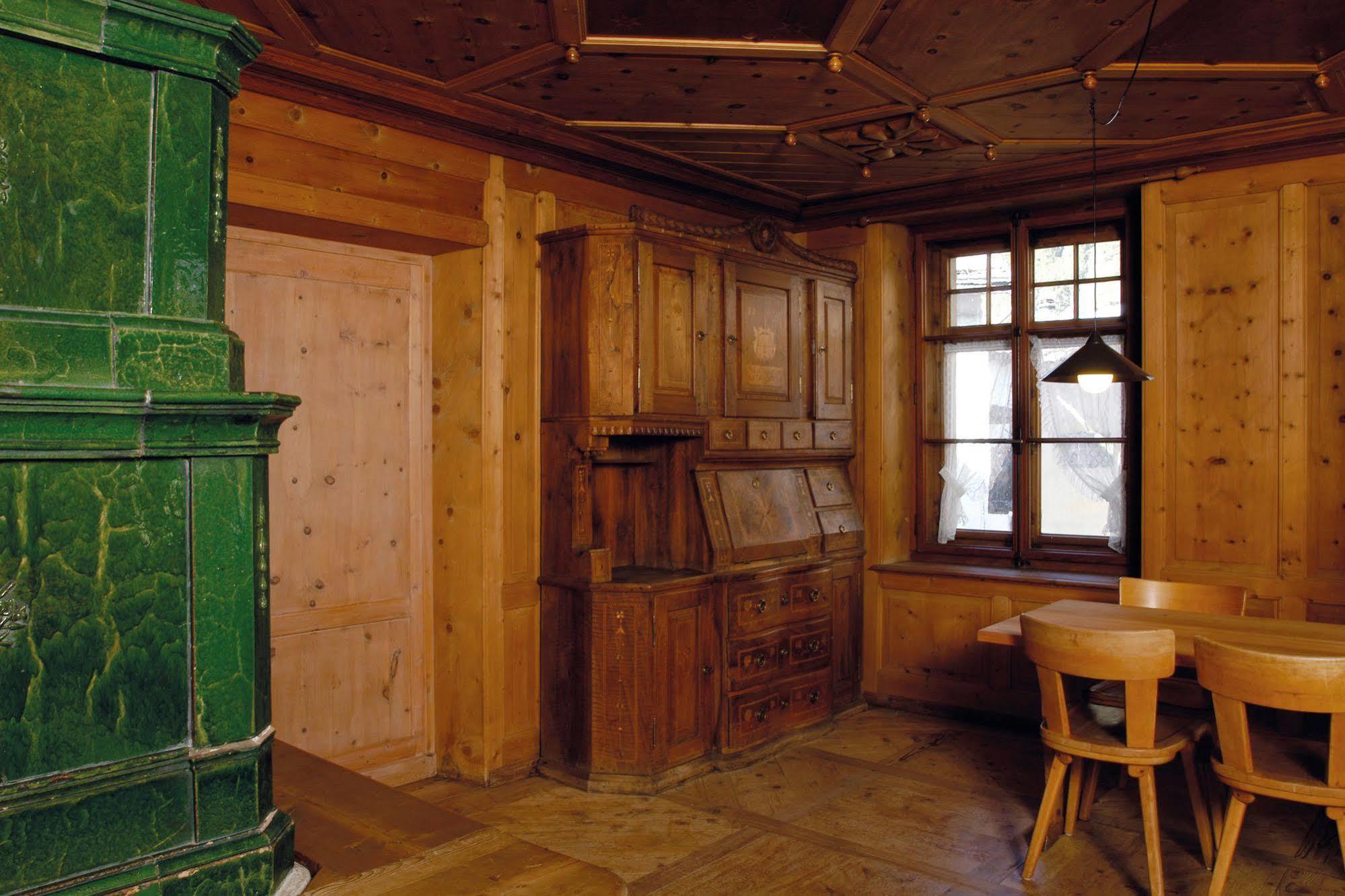 Sta-Maria Youth Hostel Santa Maria Val Muestair Екстериор снимка